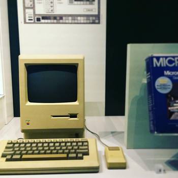The good GUI and the bad guy. #macintosh #windows #1984 #sciencemuseum #London